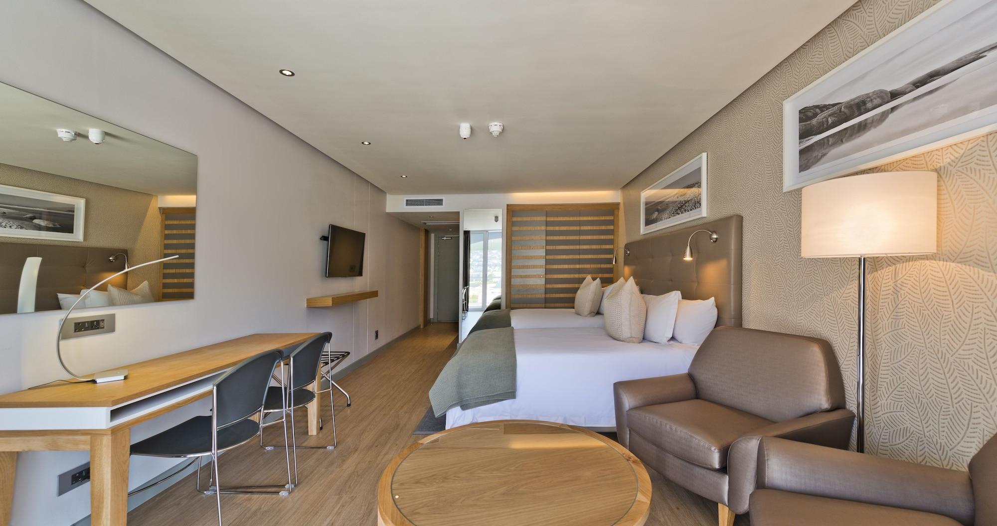 Krystal Beach Hotel Gordonʼs Bay Kültér fotó