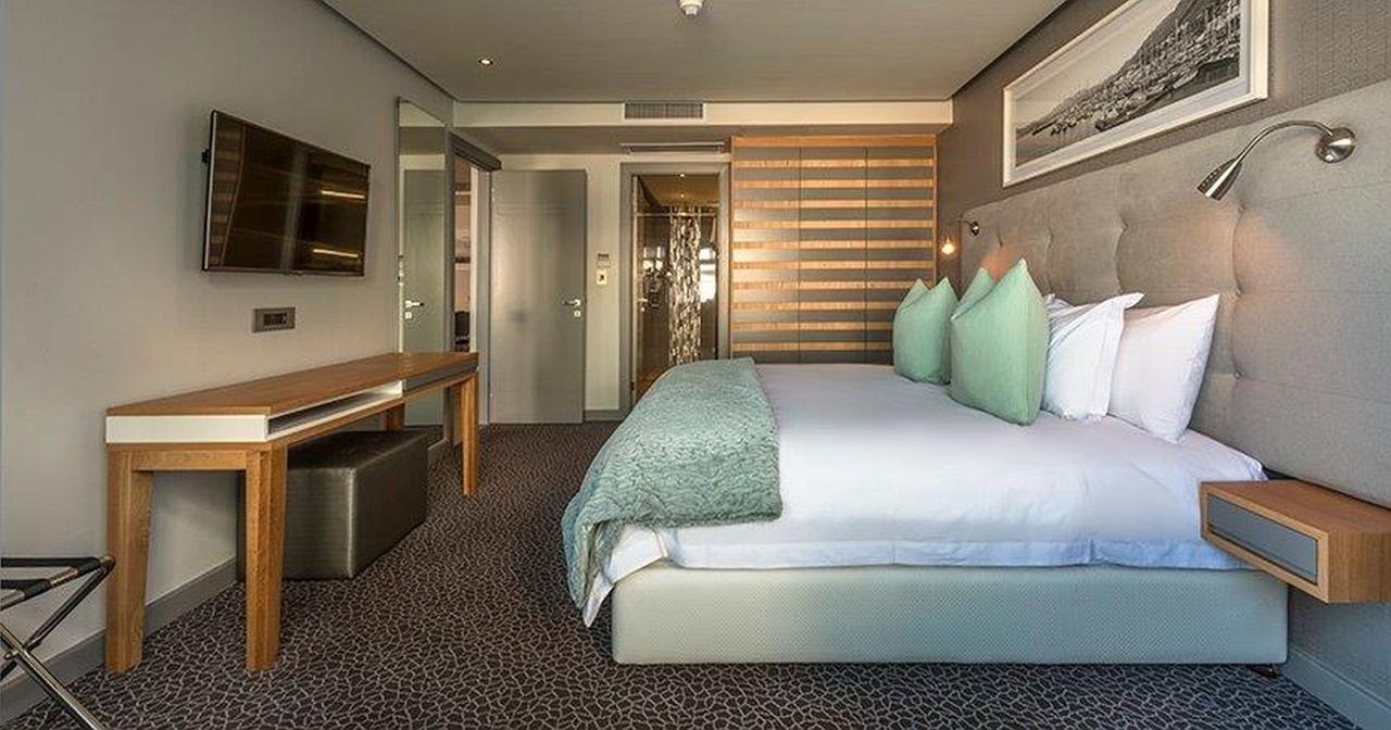 Krystal Beach Hotel Gordonʼs Bay Kültér fotó